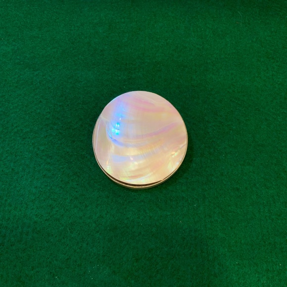 Vintage Mother Of Pearl Round Bolo / Brooch ~ Scarf Accessory - Picture 3 of 10